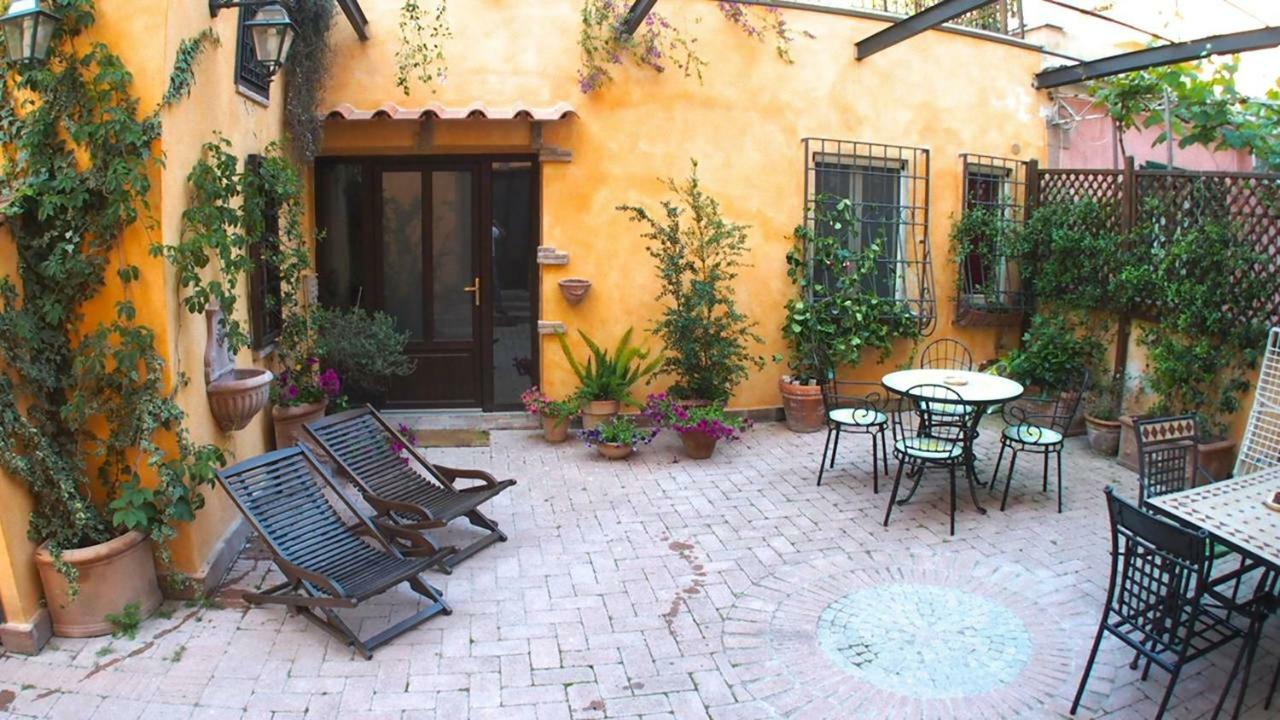 La Piazzetta Di Roma Villa Ngoại thất bức ảnh